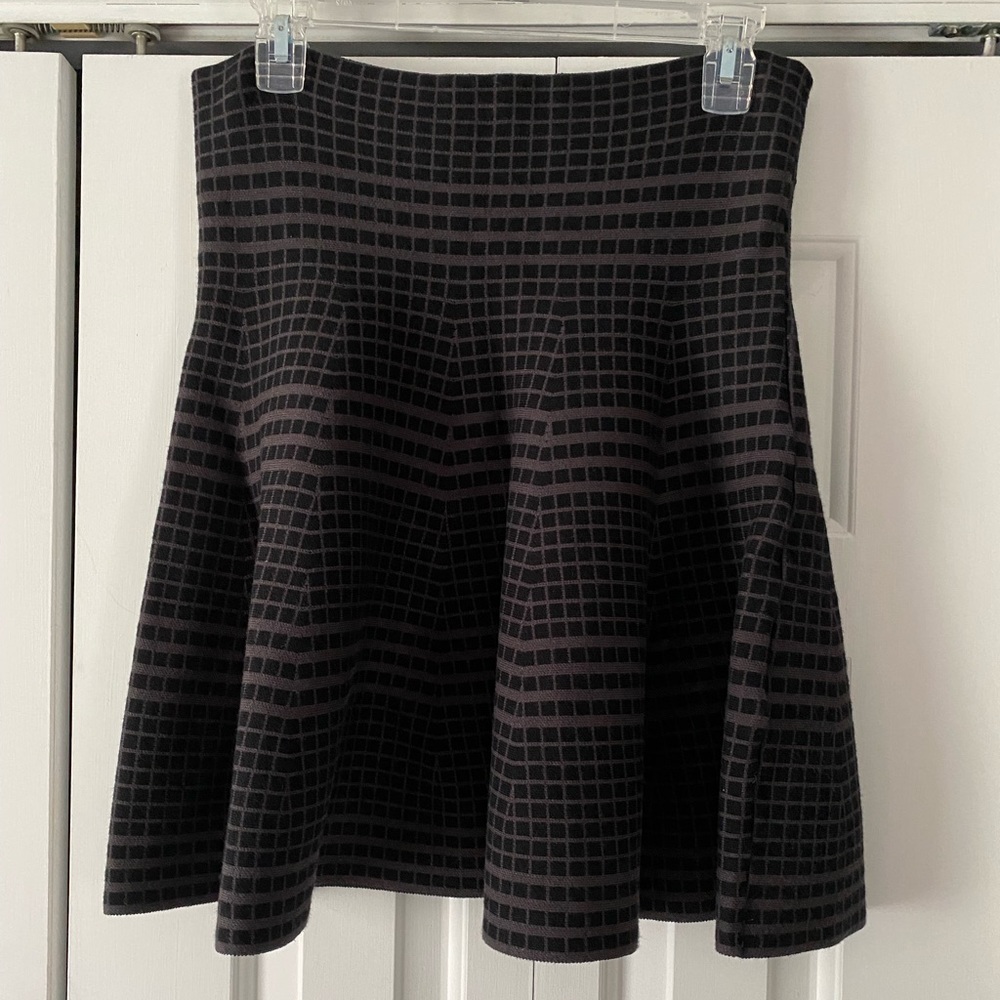 Max Studio Women’s Mini Swing Skirt Black Gray M